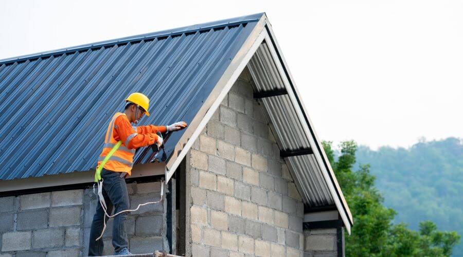Expert Emergency Roof Repairs services in Egegik, AK